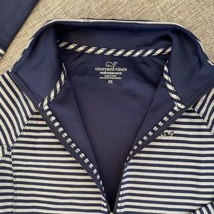 Vineyard Vines ladies’ 1/4 zip pullover jersey “monkey paws” ultra soft NWOT